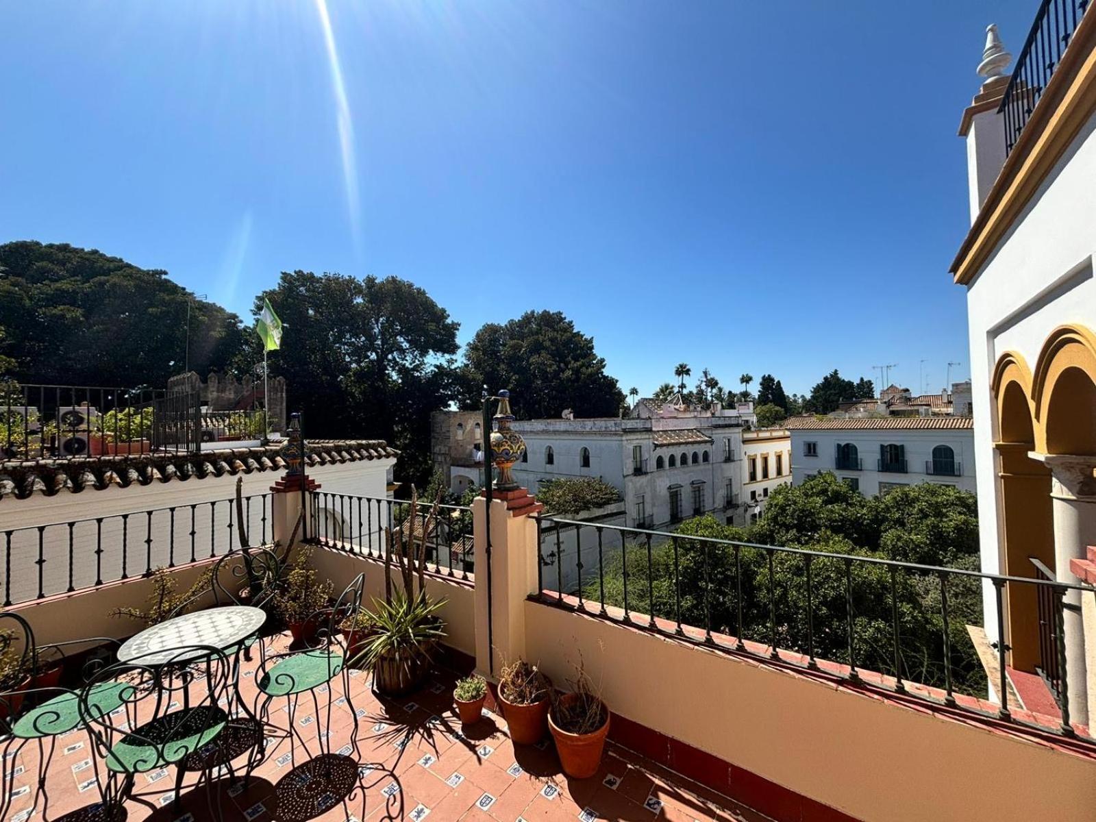 Plaza De Santa Cruz Daire Sevilla Dış mekan fotoğraf