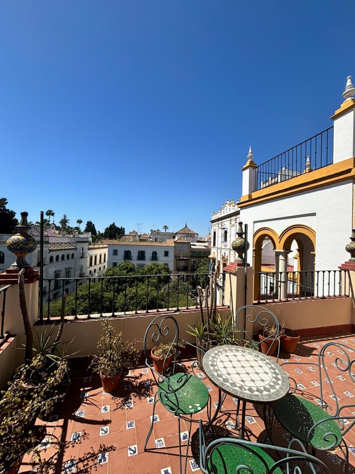 Plaza De Santa Cruz Daire Sevilla Dış mekan fotoğraf