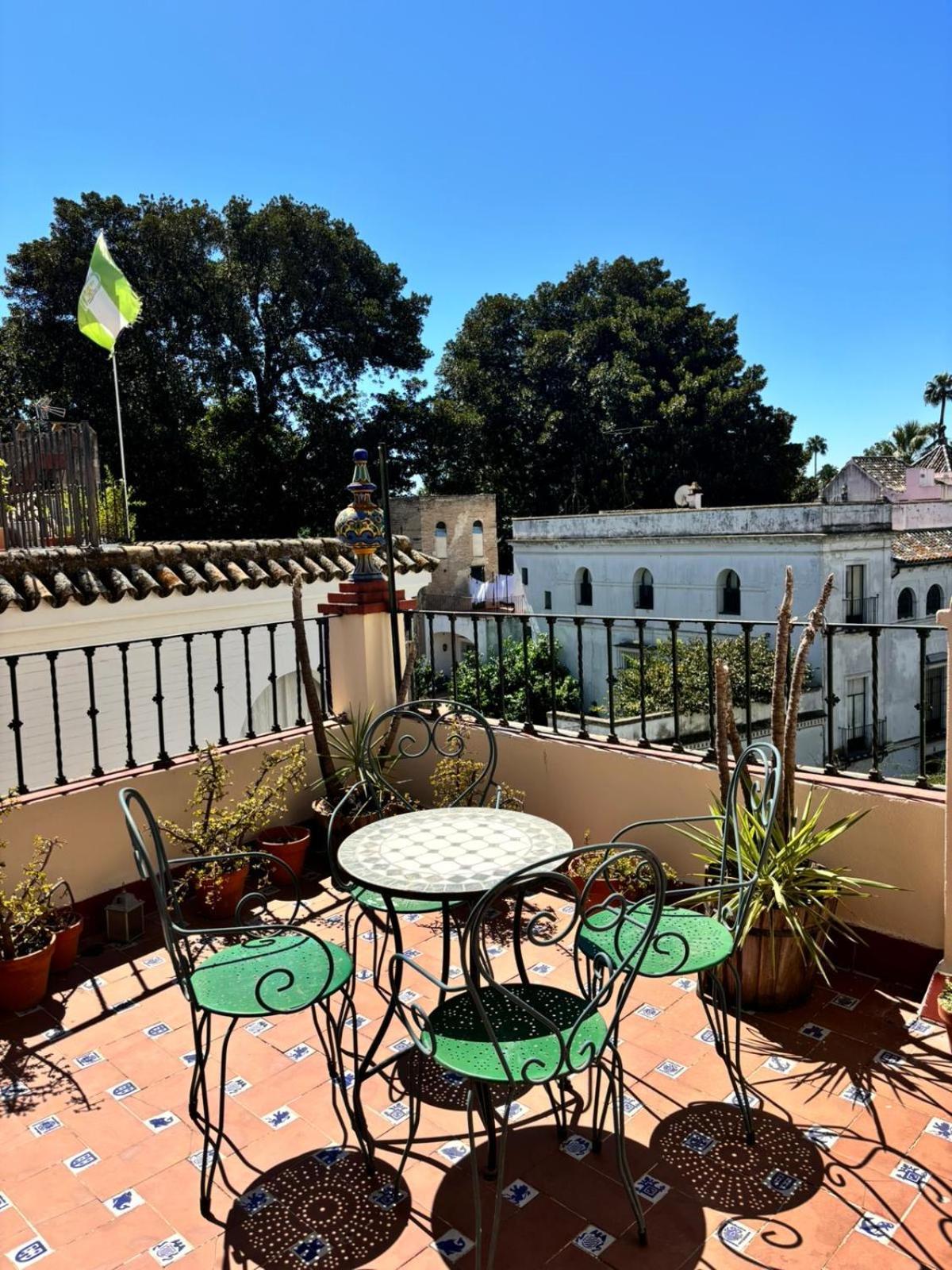 Plaza De Santa Cruz Daire Sevilla Dış mekan fotoğraf
